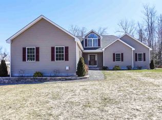 29 Penacook Rd, Sandown, NH 03873