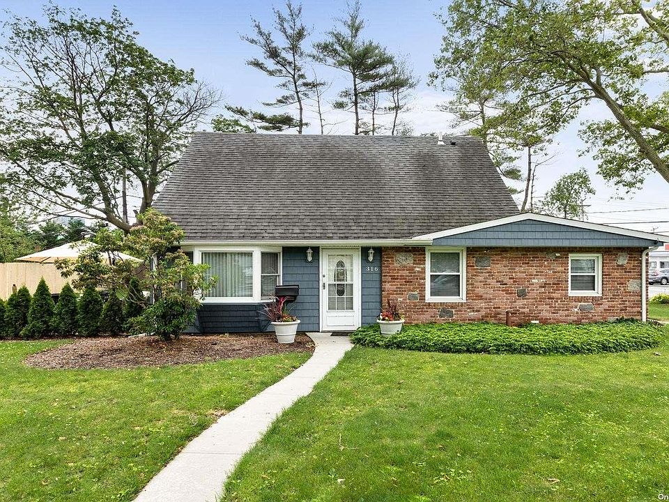 1st image of 316 Lansdowne Avenue