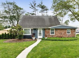 316 Lansdowne Ave, Carle Place, NY 11514