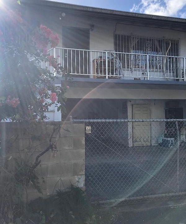 2nd image of 1015 Austin Ln