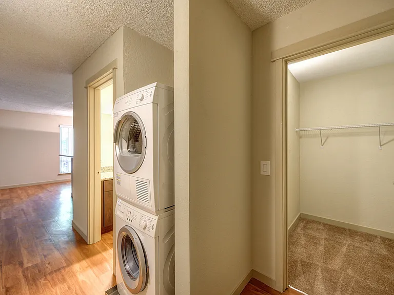In Unit Washer Dryer