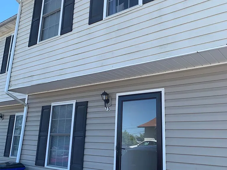 75 Majestic Dr — Photo 2
