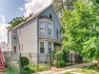 2824 N Ridgeway Ave, Chicago, IL, 60618