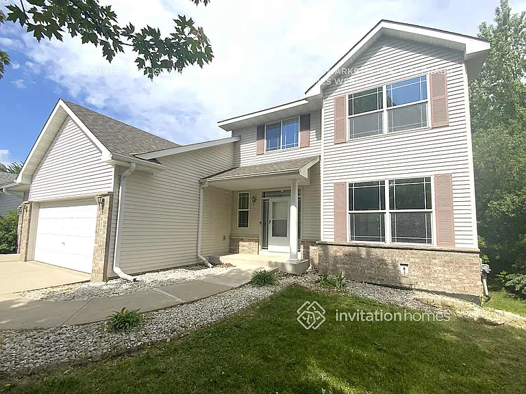 828 Bridle Creek Dr — Photo 2