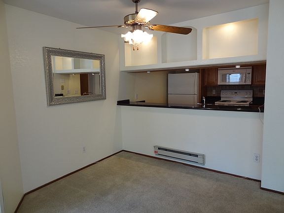 2nd image of 1271 Poplar Ave APT 203