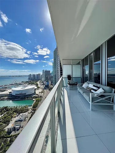 1100 Biscayne Blvd #4103 Photo 1