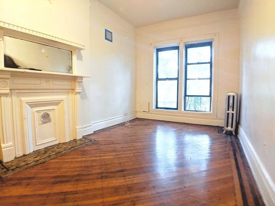 1st image of 30 Edgecombe Ave APT 1F