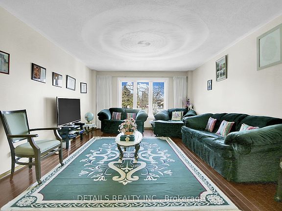 3rd image of 2876 Tresa Ct