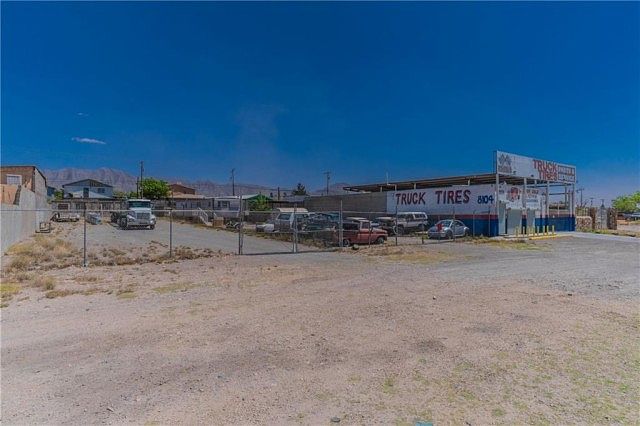 2nd image of 8112 N Desert Blvd