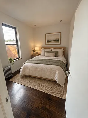 Bedroom, photo 2