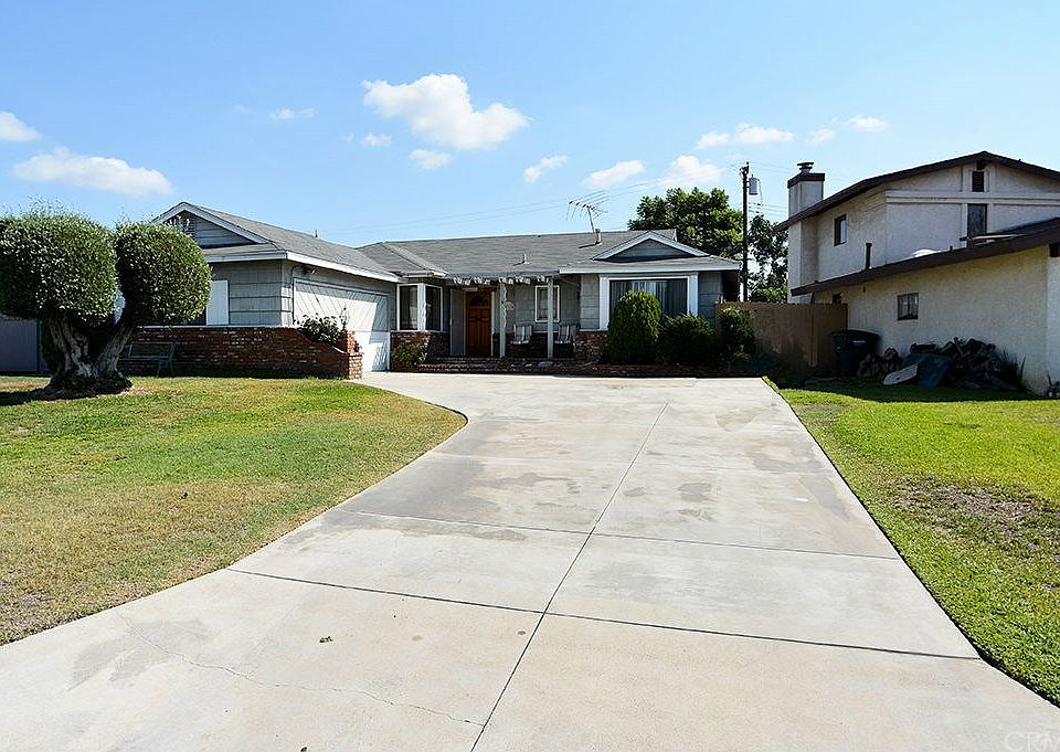 1st image of 14374 San Esteban Dr