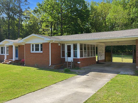 3rd image of 1751 John Small Avenue