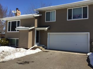 16161 Flagstaff Ct S, Rosemount, MN 55068