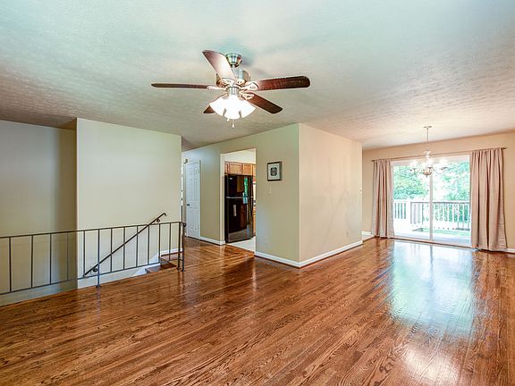 5th image of 8219 Sherbourne Dr