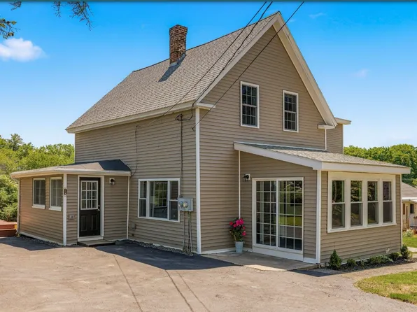 25 Mill St #25B, Epping, NH 03042