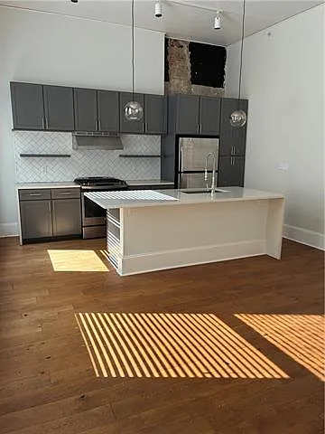 221 Chartres St #302 — Photo 5