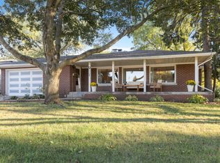 911 E 8th St, Lockport, IL 60441