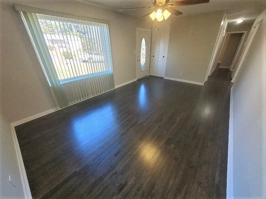 3 bed, 2.0 bath, 1220 sqft, $1,750 — Photo 4