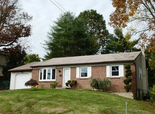 35 Park Ave, Chalfont, PA 18914