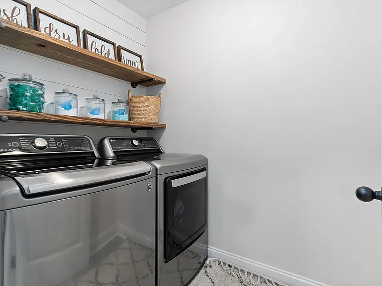 429 Woodtrace Dr — Photo 9
