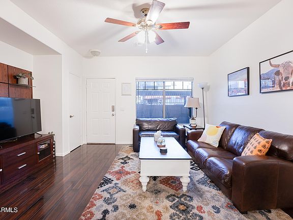 3rd image of 805 S SYCAMORE -- #123