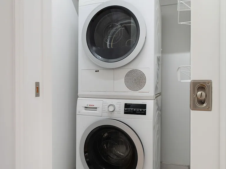 400 E 57th St #17L — Photo 13