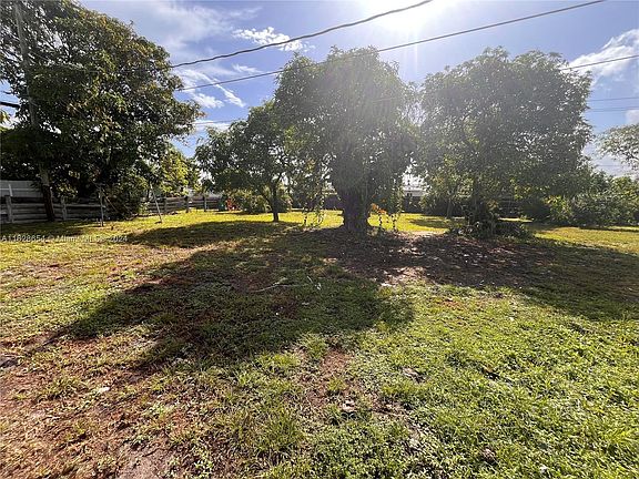 5th image of 21011 NW 30th Ct