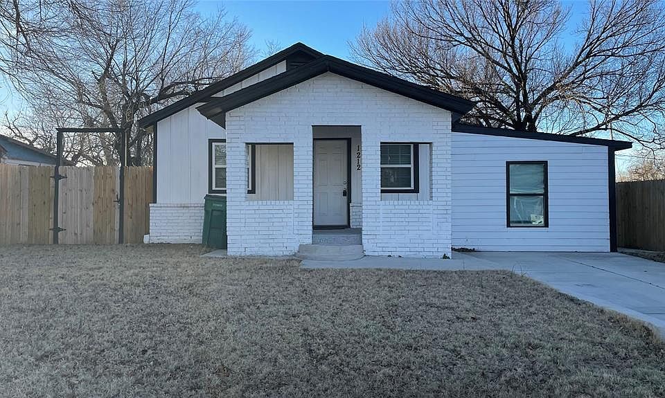 1st image of 1212 SW 22nd St