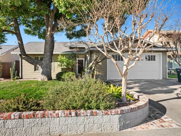 9419 Mira Del Rio Dr, Sacramento, CA 95827