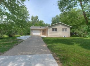 635 W 10th St, Rush City, MN 55069
