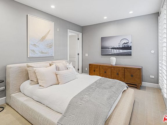 4th image of 701 Ocean Ave Unit 111