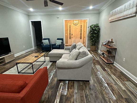 2nd image of 734 Woods Dr