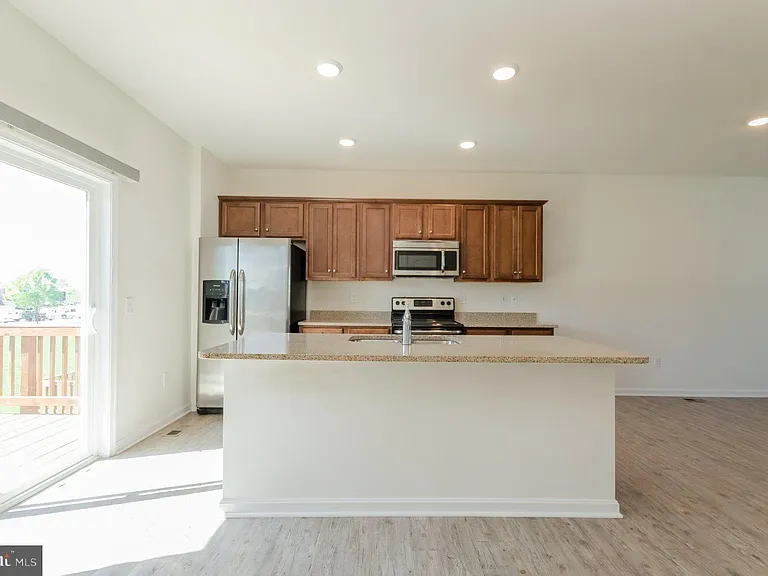 172 Drexel Ct — Photo 20