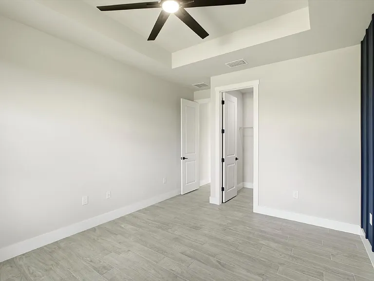 3750 NE 13th Ave — Photo 15