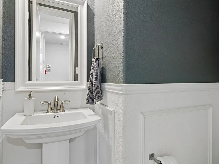 4131 Dewberry Ln — Photo 10