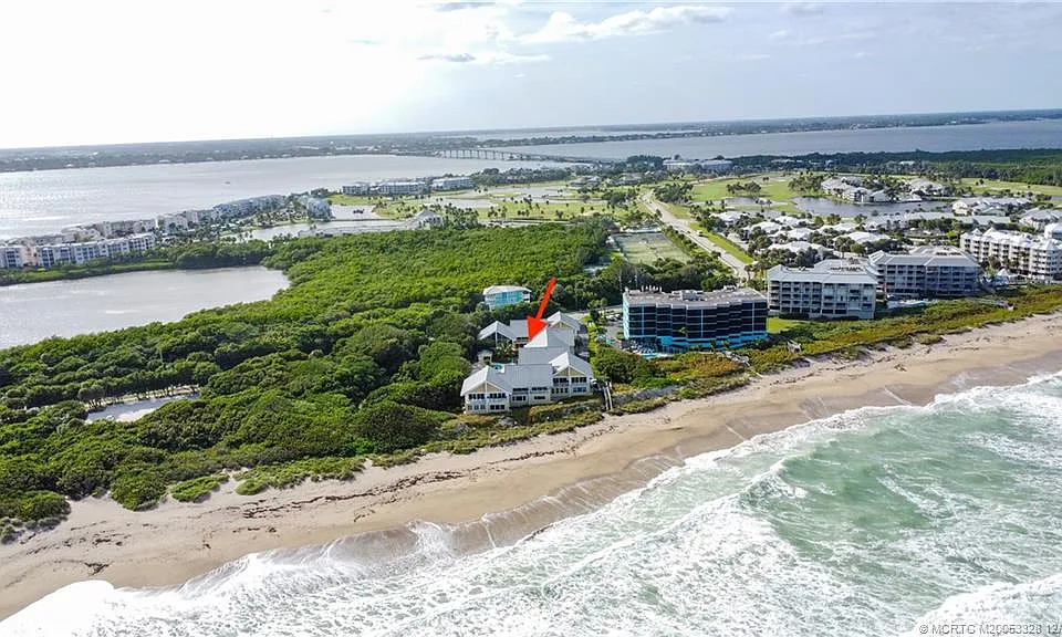 245 Macarthur Blvd #12