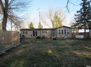 1361 Woods Ln, Jacksonville, IL 62650