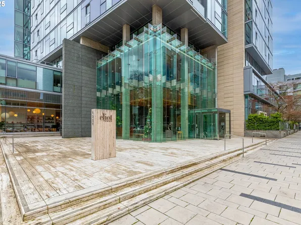 1221 SW 10th Ave #809, Portland, OR 97201