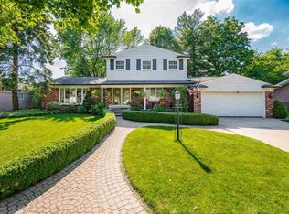 32333 Desmond Dr, Warren, MI 48093