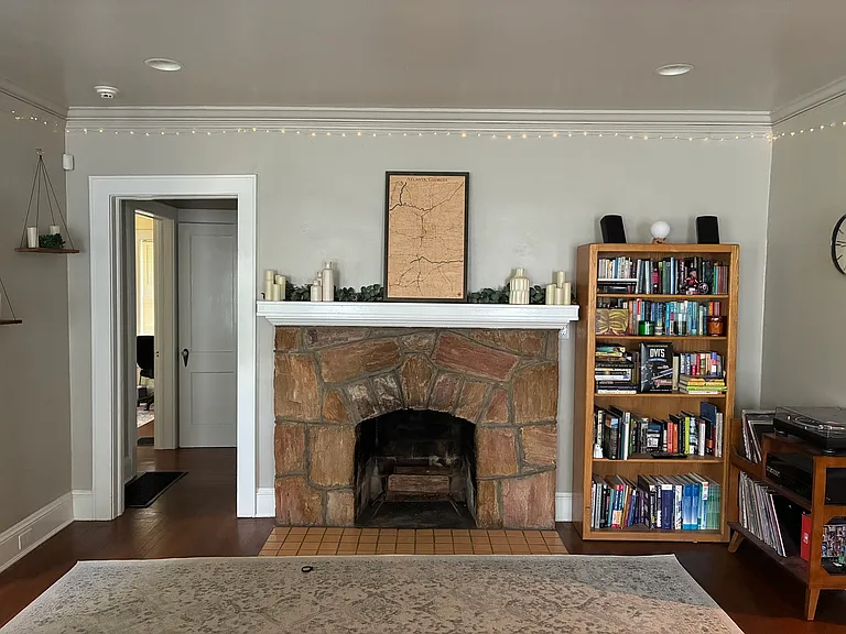 313 Oakland St — Photo 3