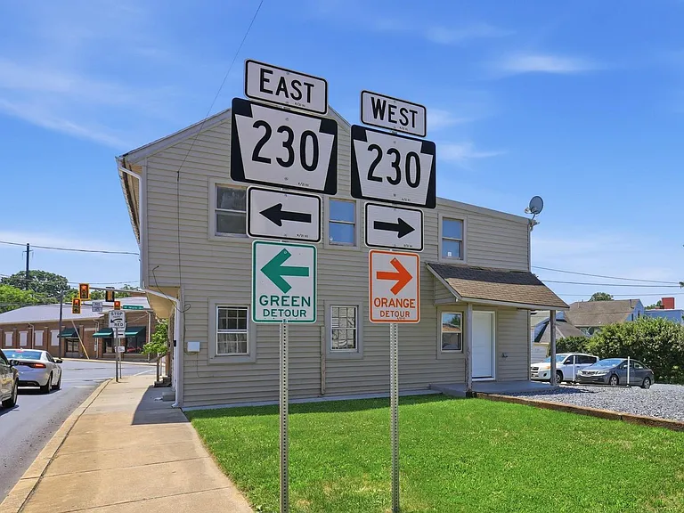 101 West Main St — Photo 40