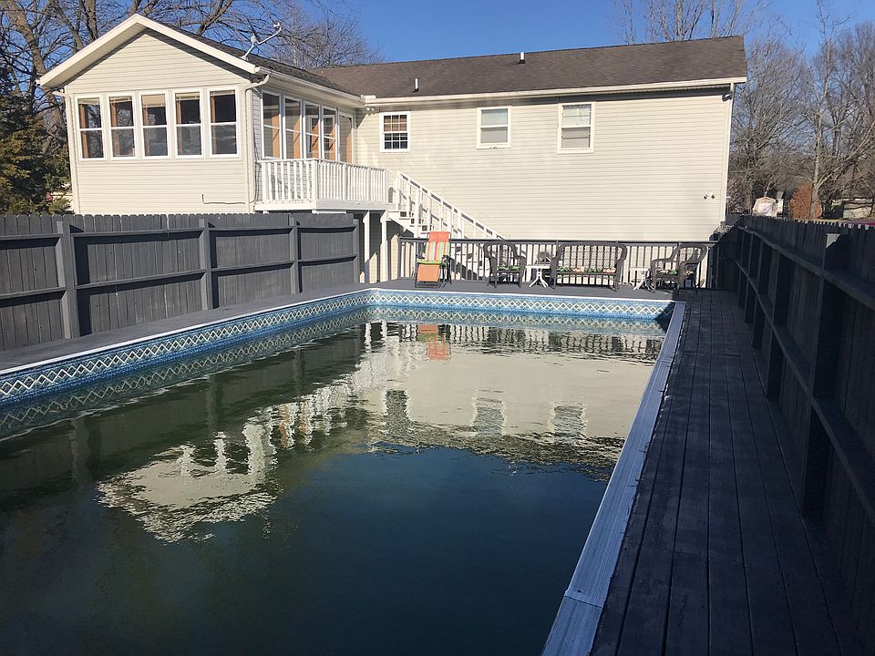 1st image of 112 Southwest Dr