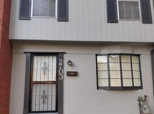 2703 Audley Dr, Louisville, KY 40206