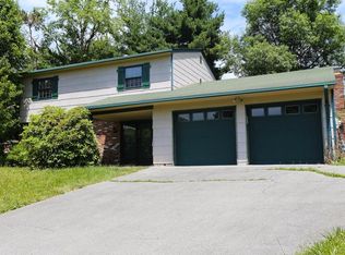 38 Keats Dr, New Windsor, NY 12553