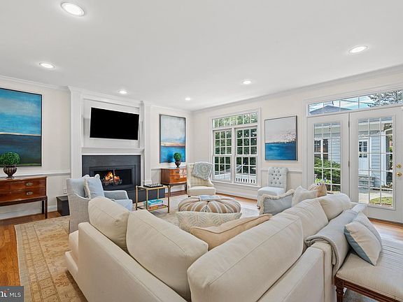 5th image of 7722 Brookville Rd