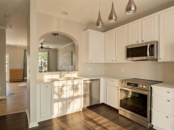 5th image of 3565 Sugar Tree Pl