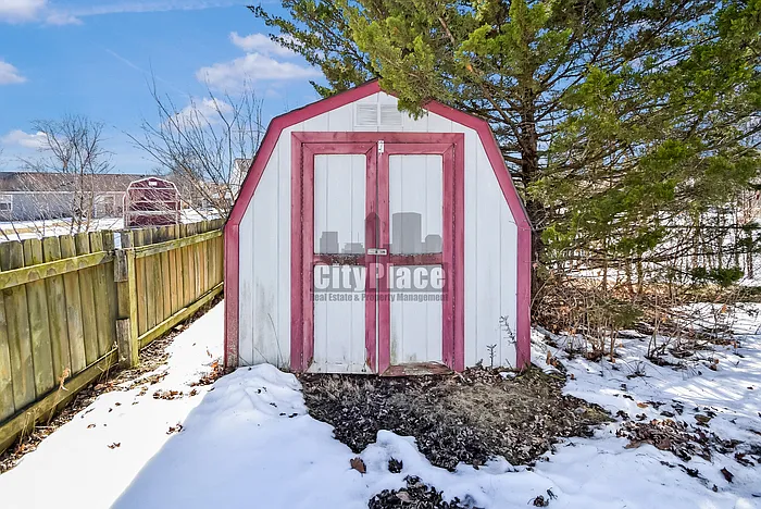 47 Meadow Ct W — Photo 4
