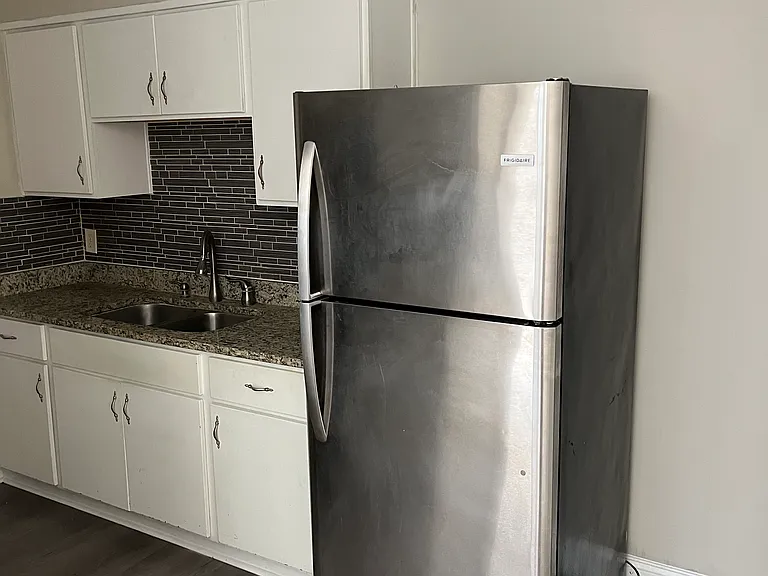 924 Arco Dr #5 — Photo 5