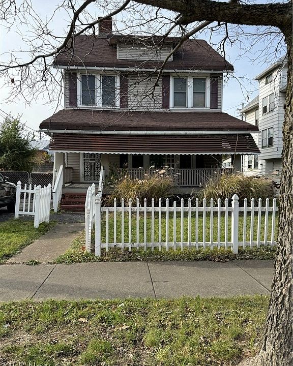 1st image of 4164 E 116th St