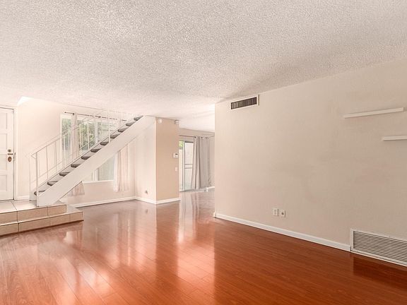 2nd image of 5634 S Captain Kidd Ct Unit C